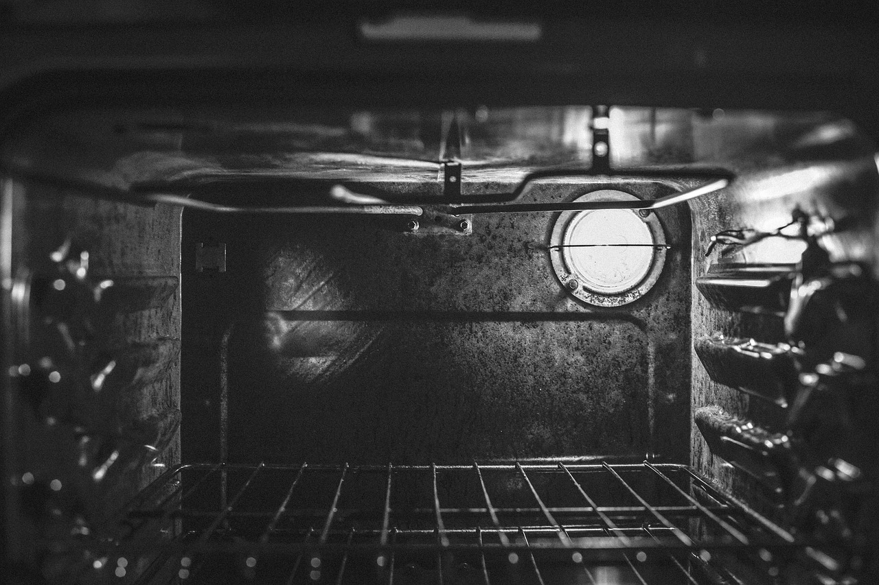 How to Clean Your Oven
